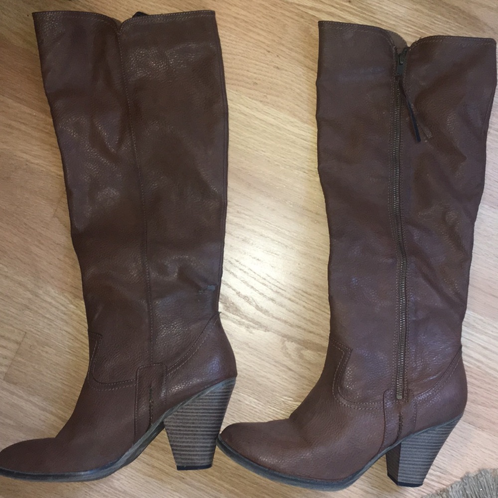 Boots/shoes - Picture 2 of 2